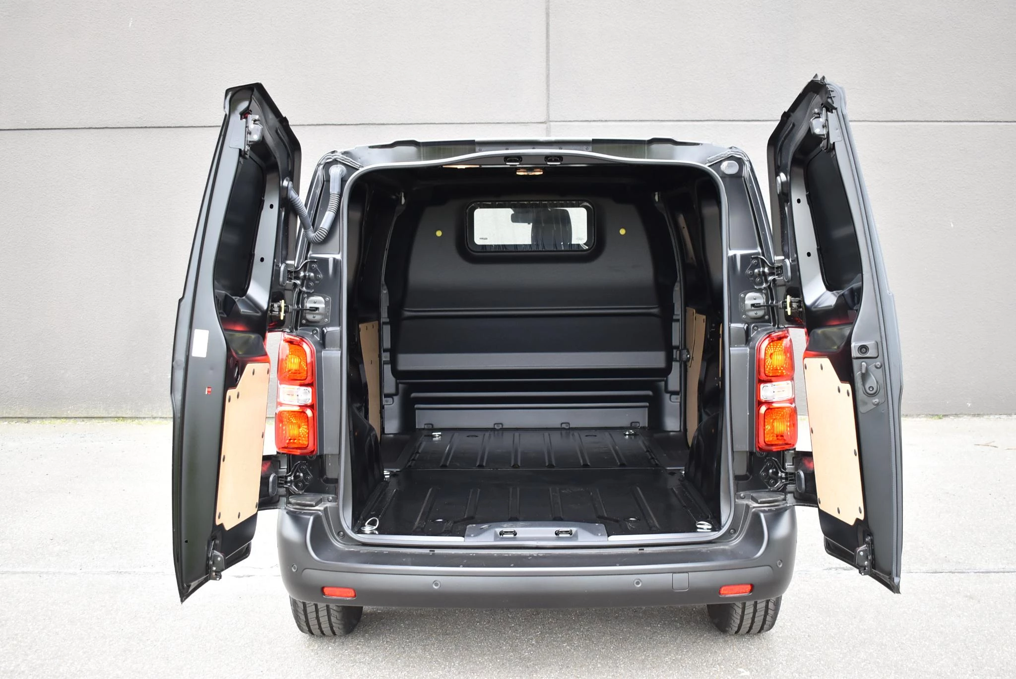 Opel-Vivaro-e-image-8