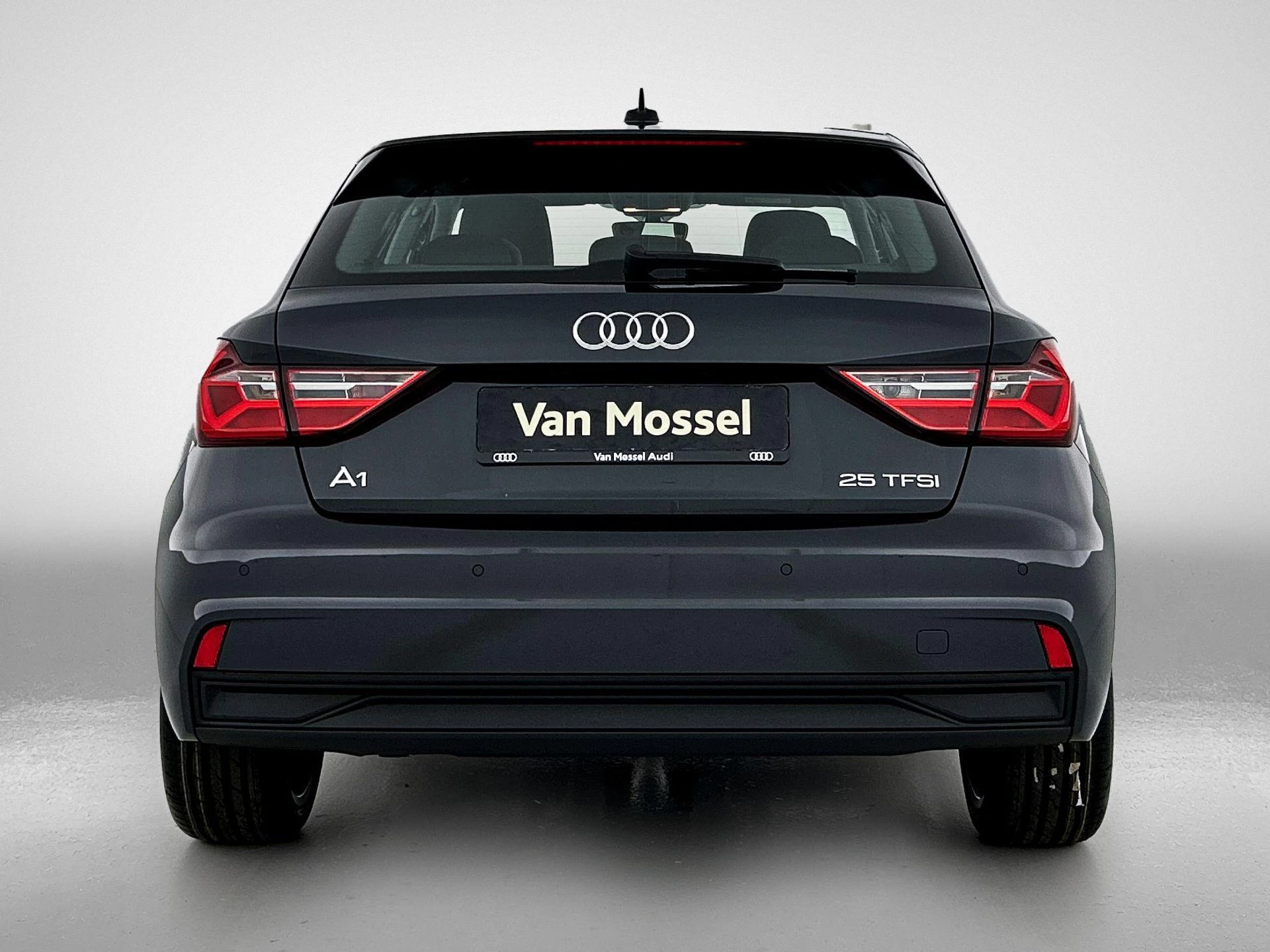Audi-A1 Sportback-image-3