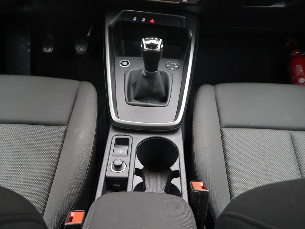 Audi A3 Sportback Audi A3 Sportback Attraction 30TFSI 110PK *VIRTUAL COCKPIT*NAVI*CRUISE*PDC ACHTER*APP-CONNECT*KEYLESS GO*LANE ASSIST*...*