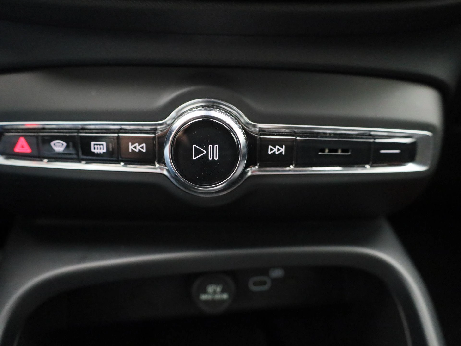 Volvo-XC40-image-19