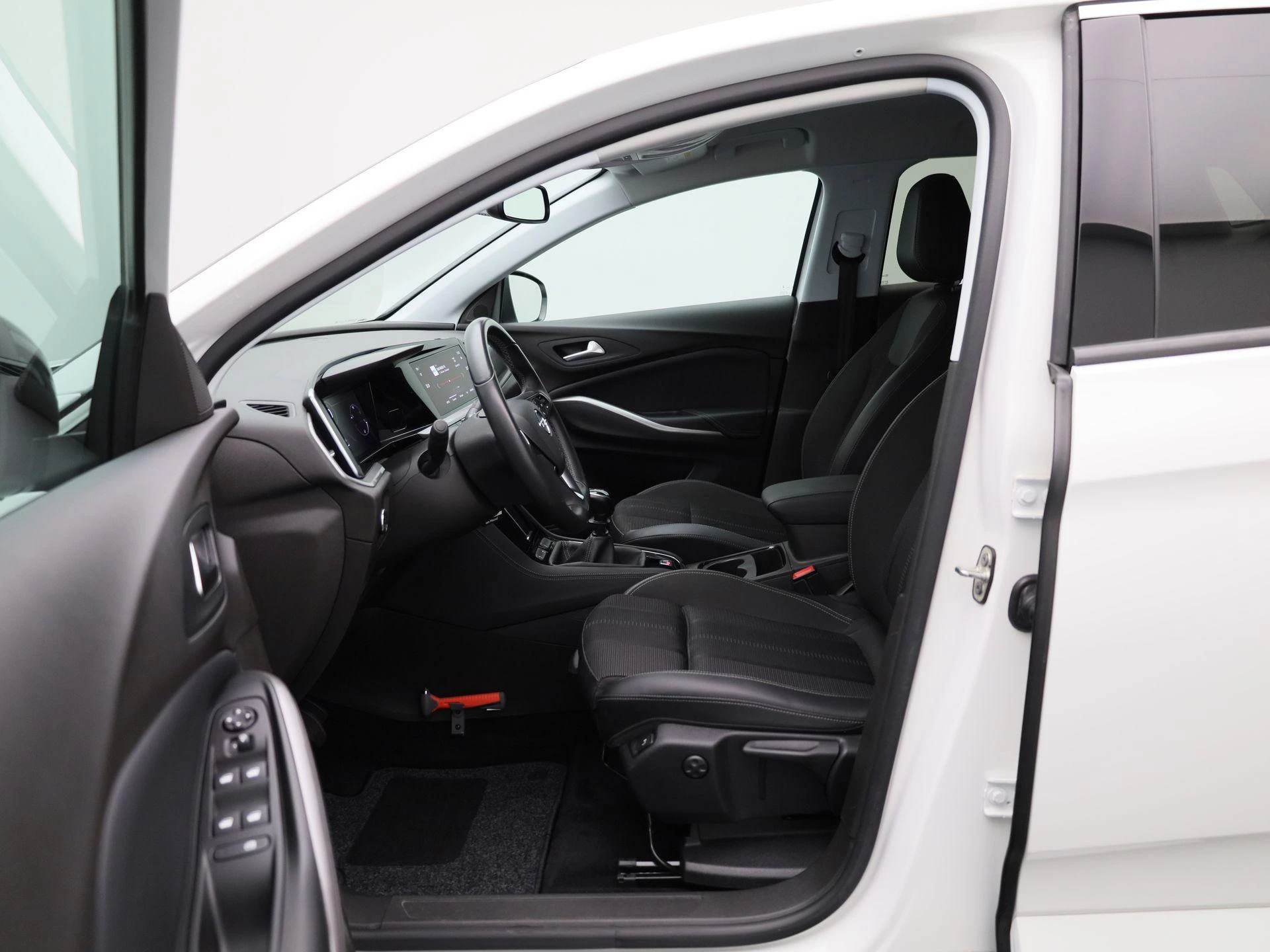 Opel-Grandland-image-8