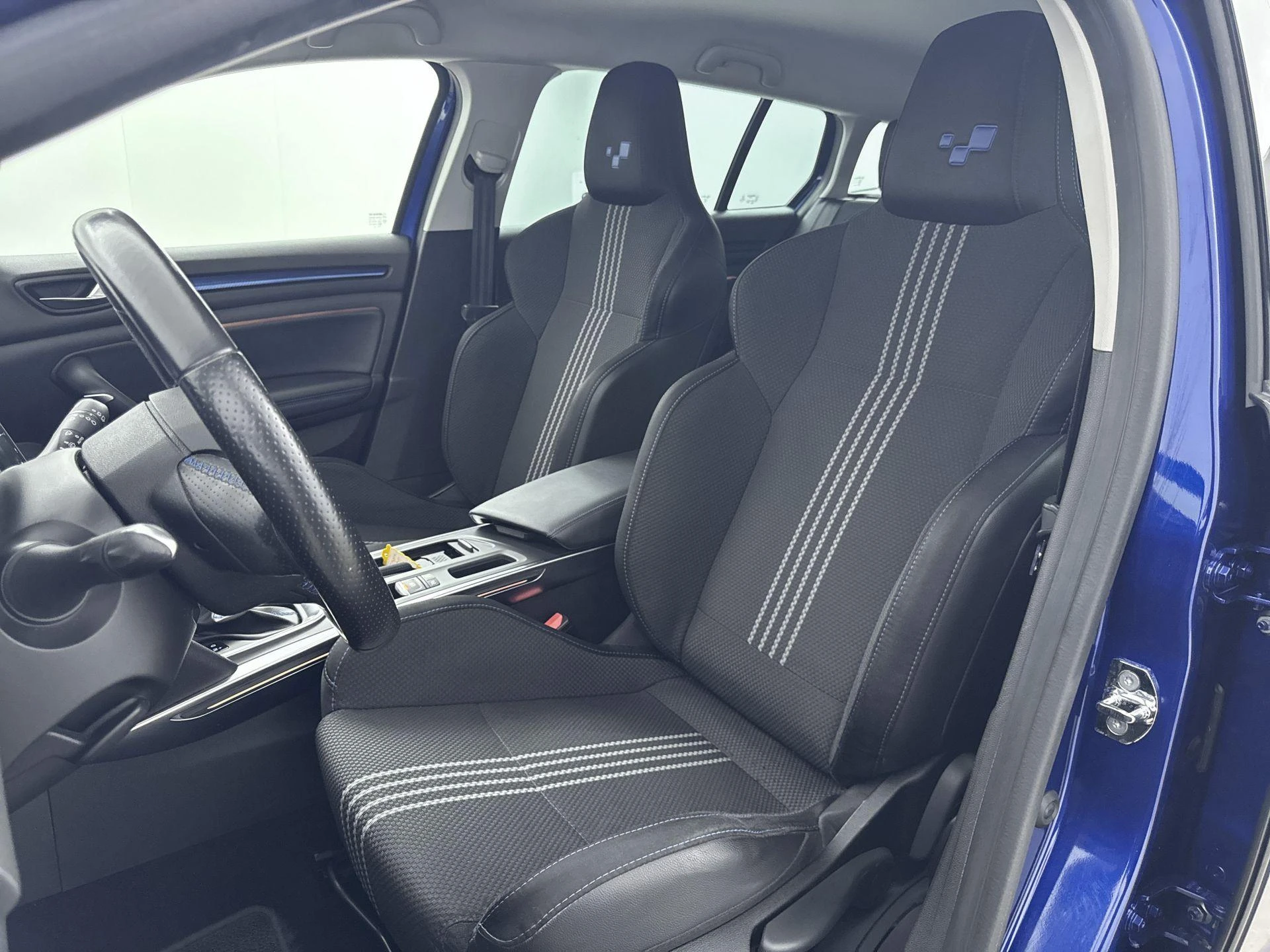 Renault-Mégane Estate-image-21
