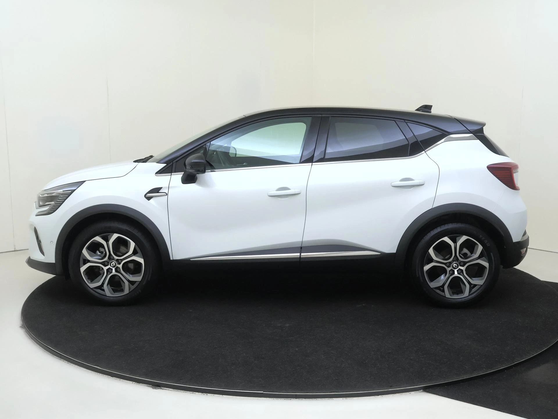 Renault-Captur-image-7