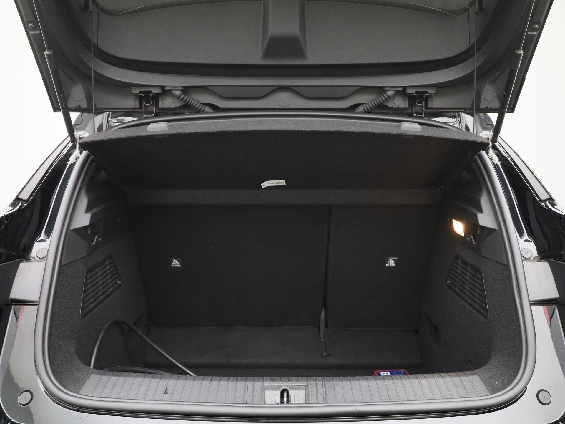 Renault-Megane E-Tech-image-12