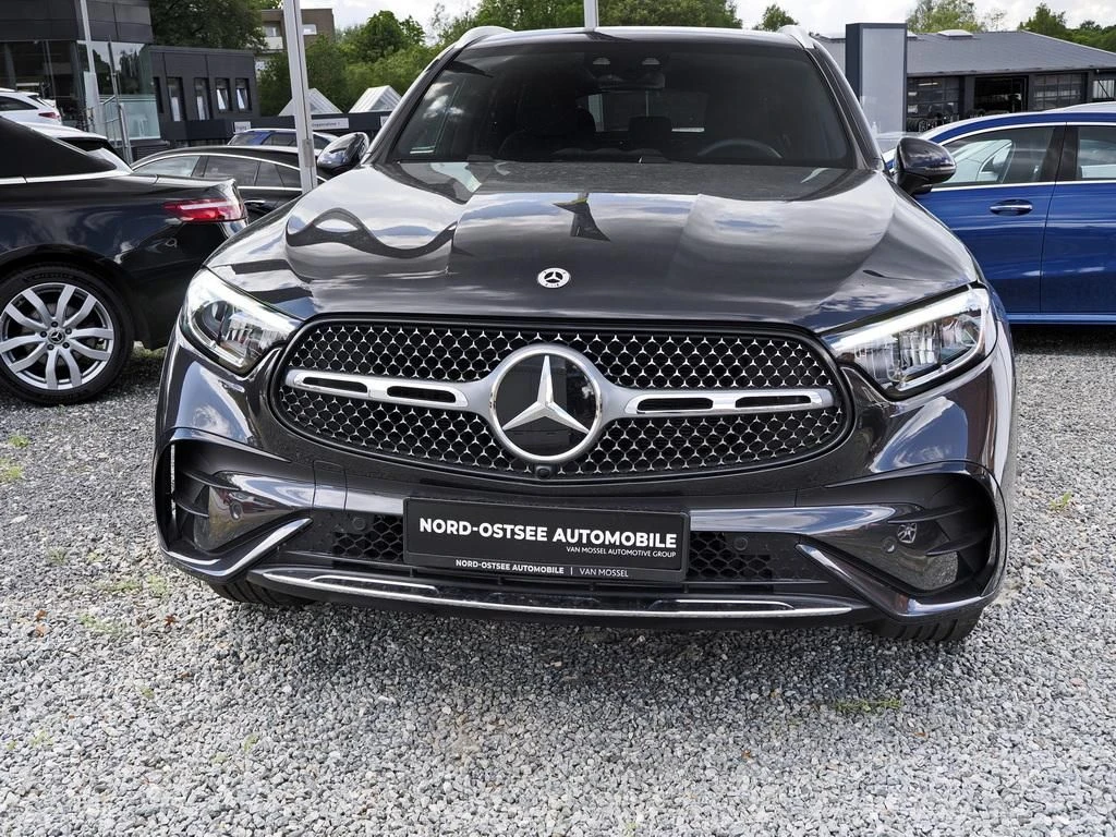 Mercedes-Benz-GLC 300 d-image-3