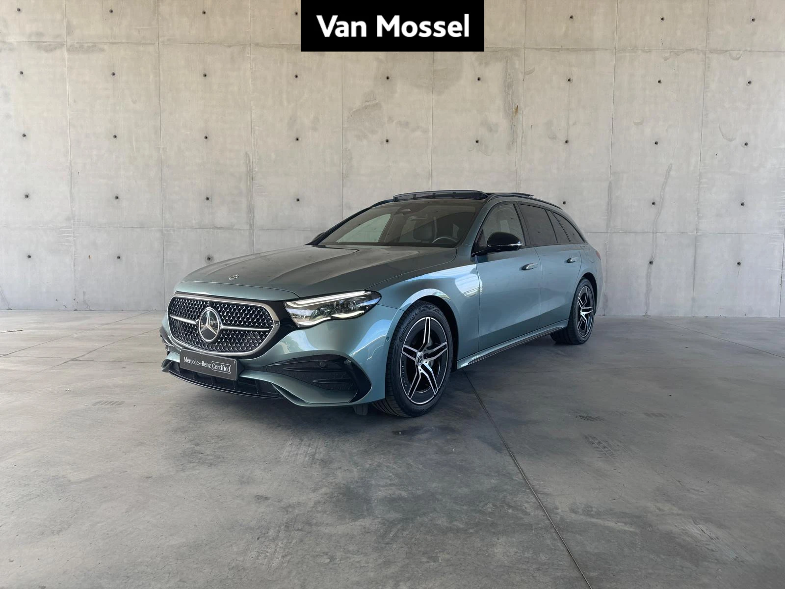 Mercedes-Benz-E-Klasse-image-0