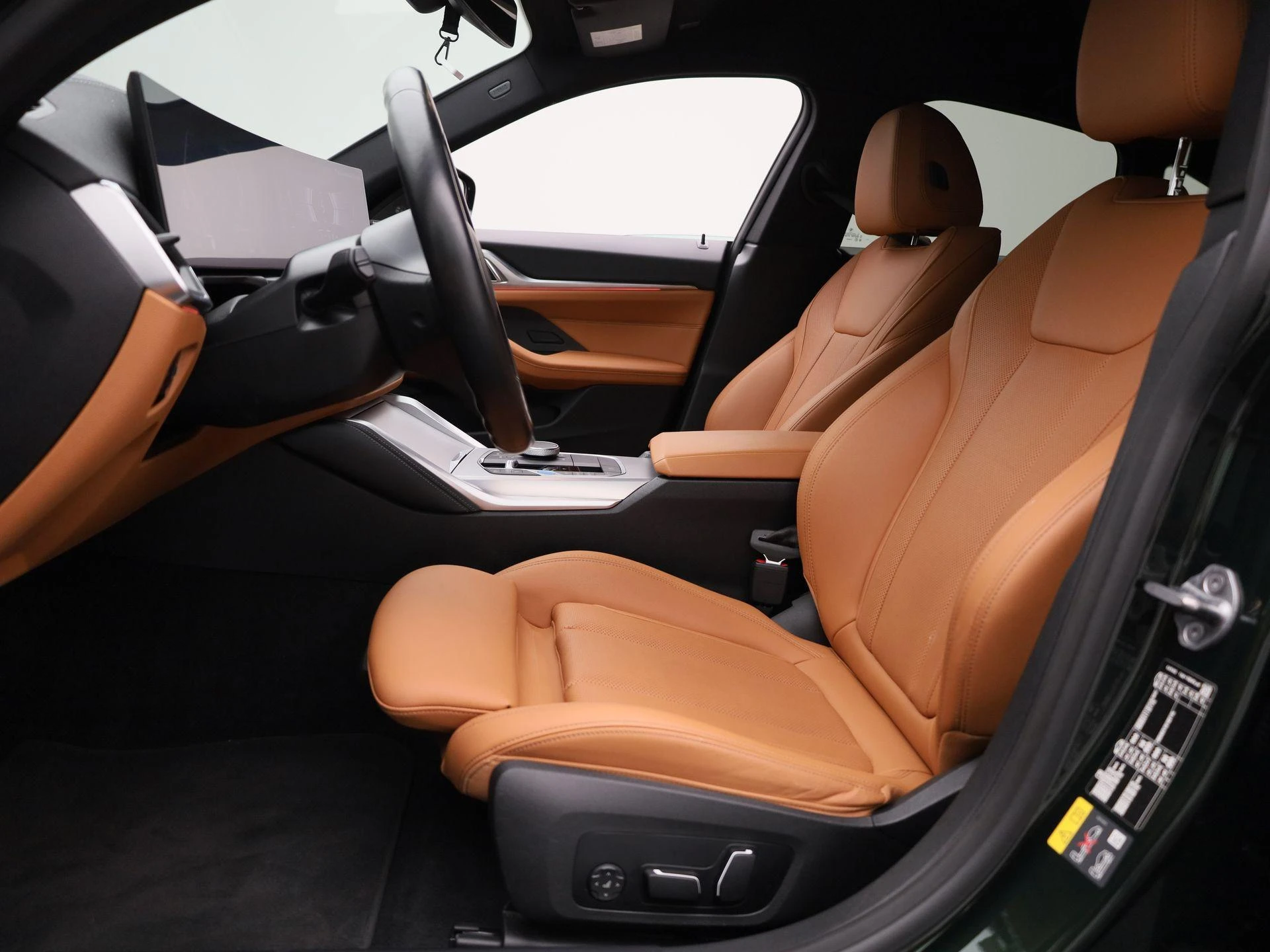BMW-i4-image-10