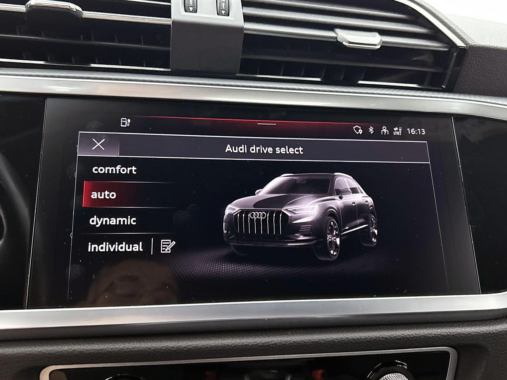 Audi-Q3-image-13