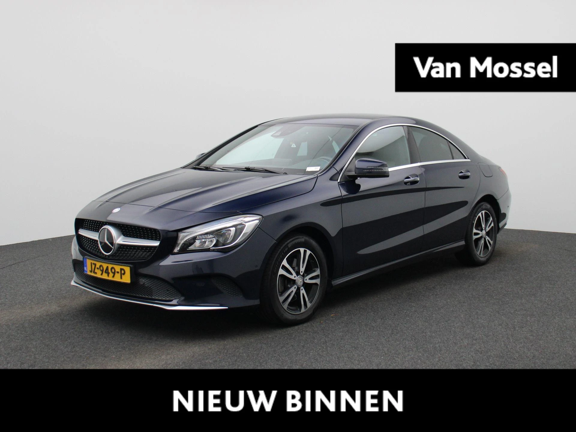 Mercedes-Benz-CLA-image-0