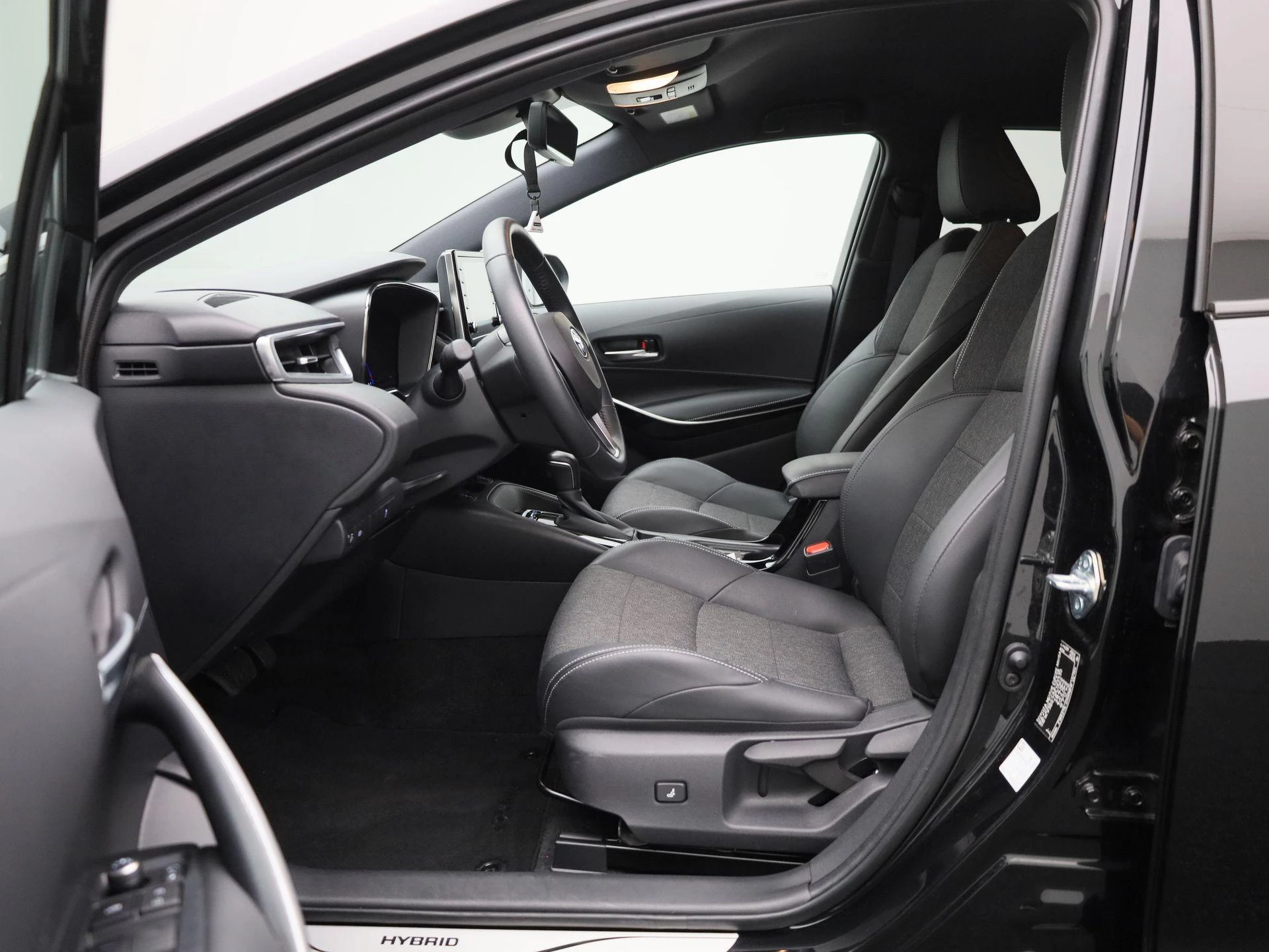 Toyota Corolla 1.8 Hybrid Business Plus