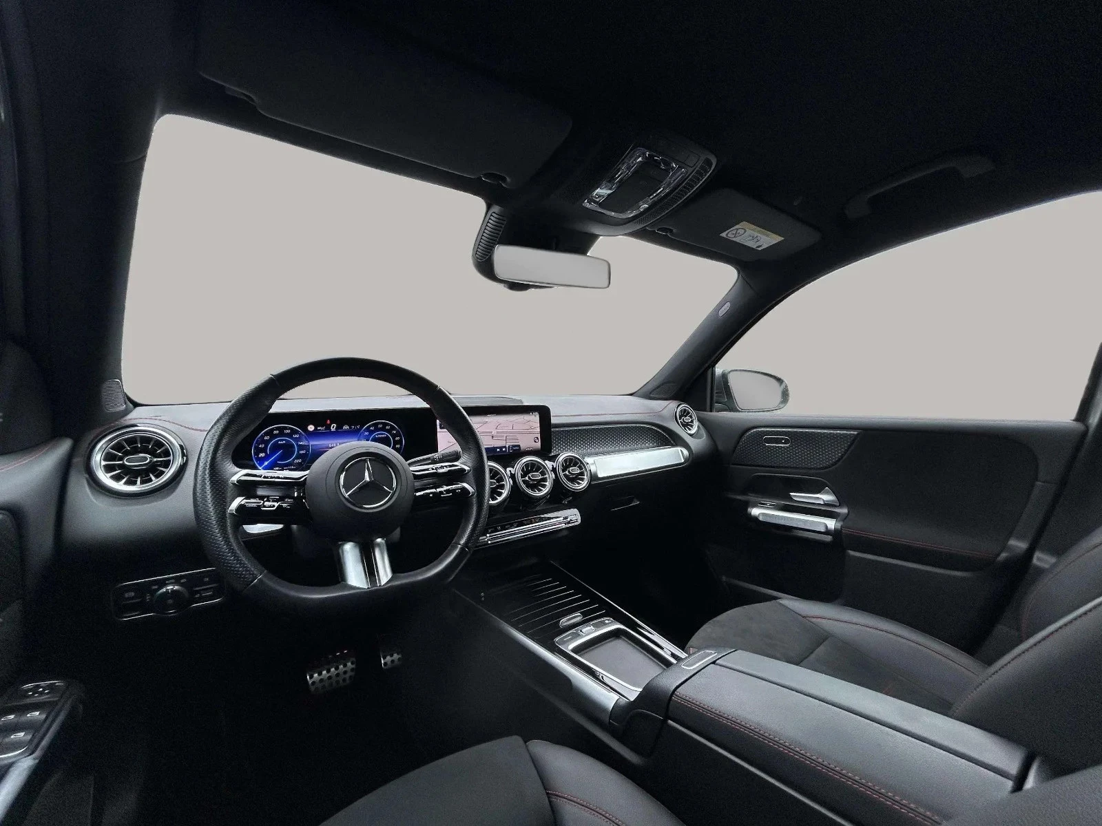 Mercedes-Benz-EQB-image-11