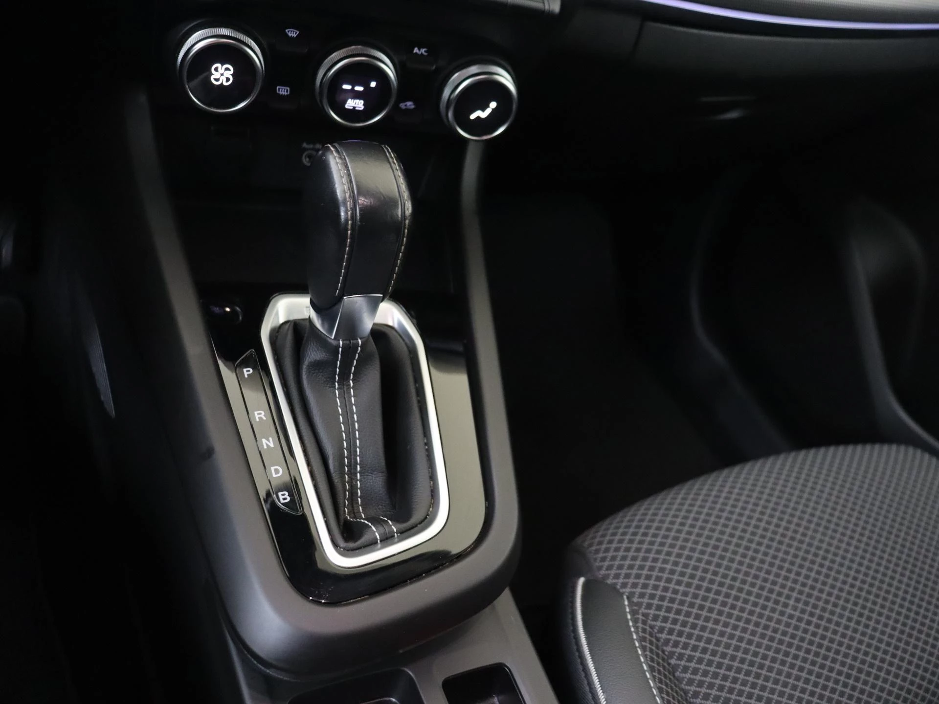 Renault-Arkana-image-14