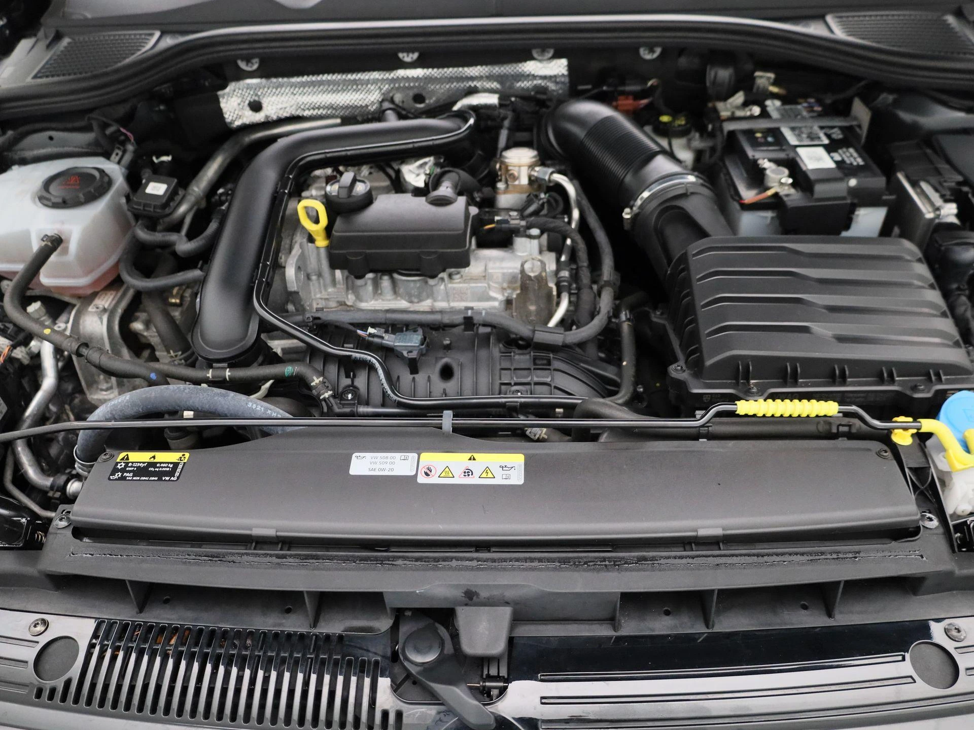 Volkswagen-Golf-image-29