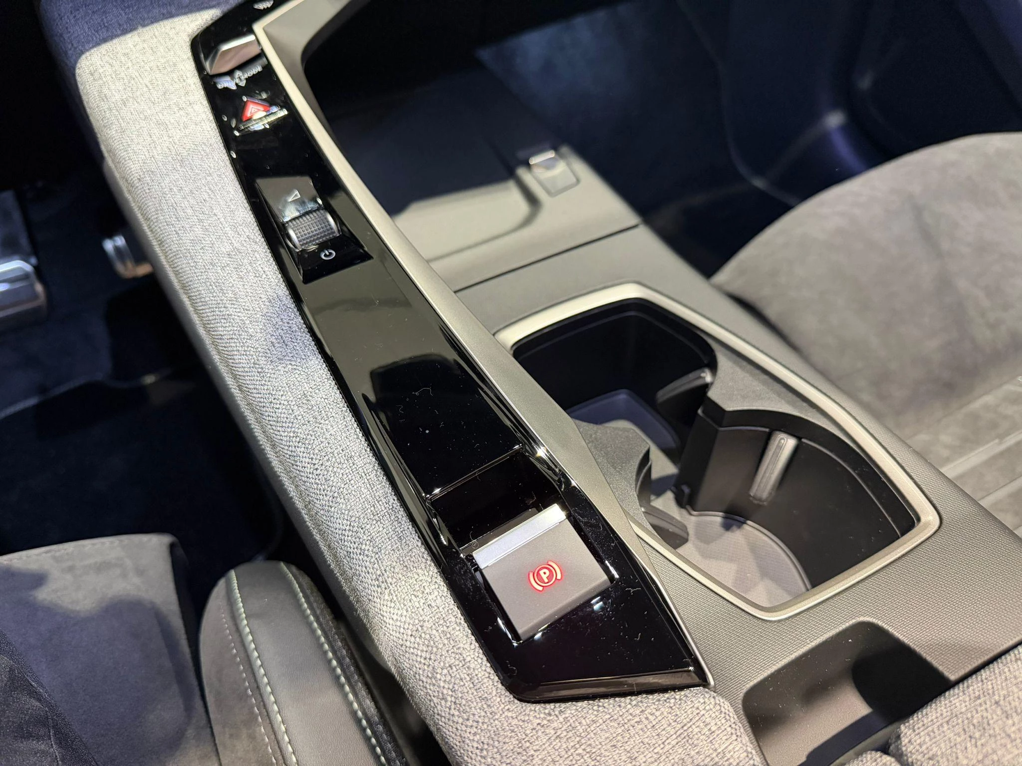 Peugeot-e-3008-image-35