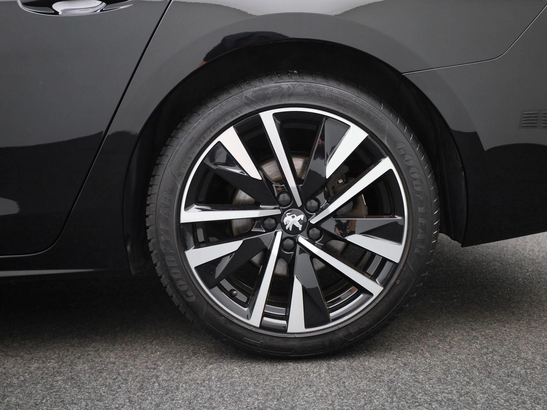 Peugeot-508-image-12