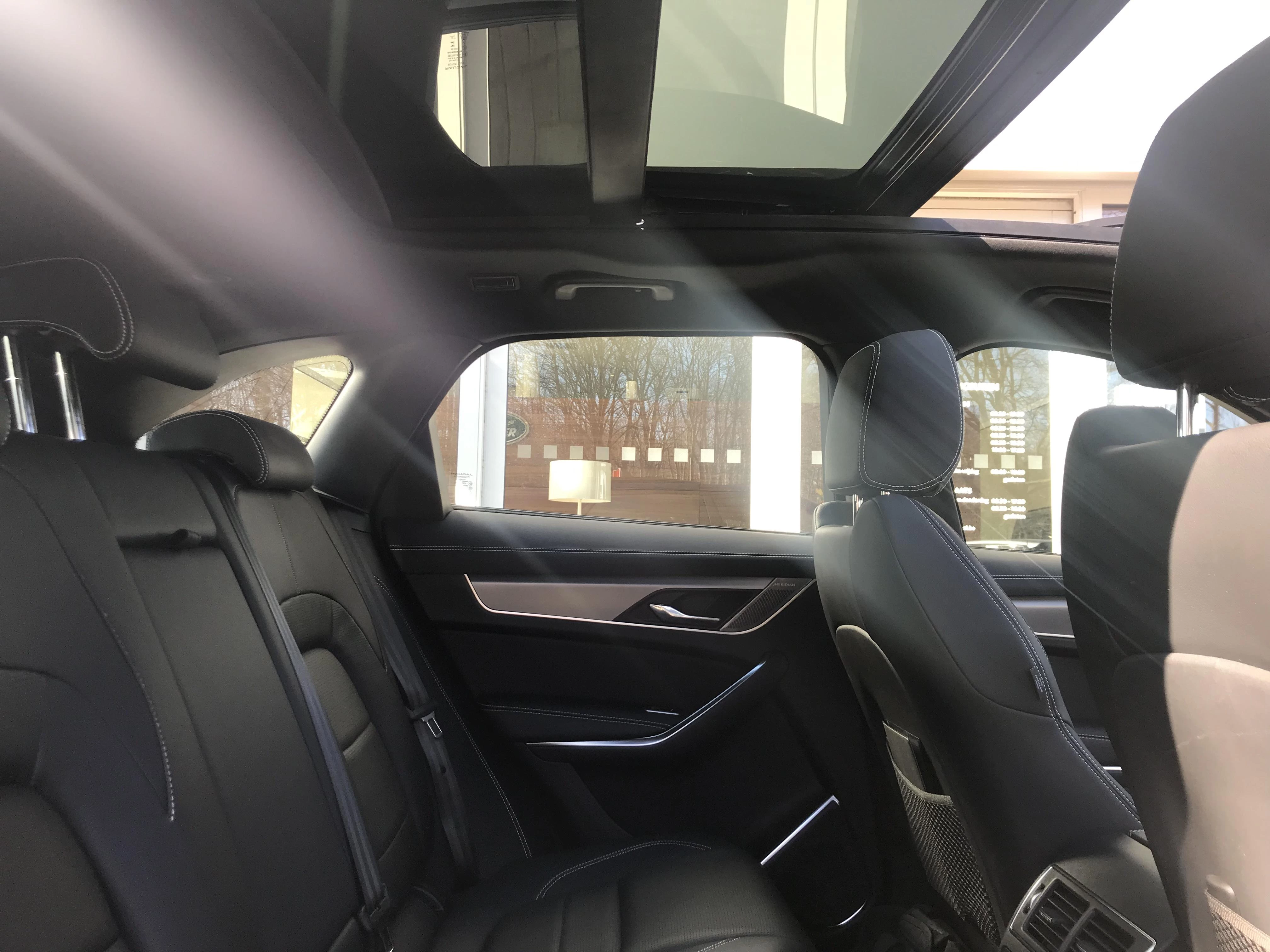 Jaguar-F-PACE-image-4