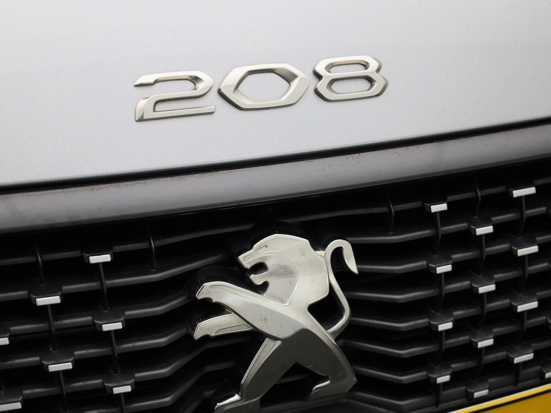 Peugeot-e-208-image-34