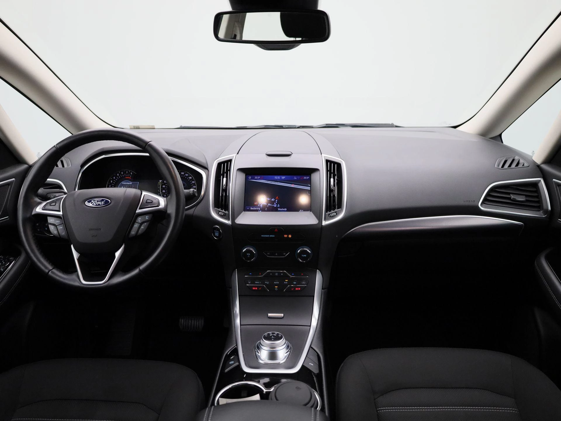 Ford-Galaxy-image-35