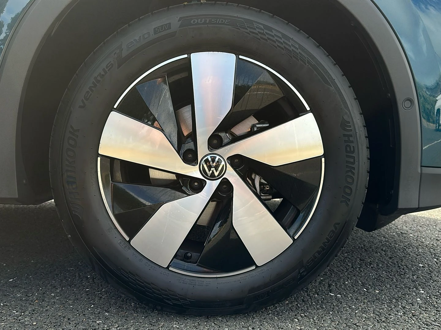 Volkswagen-Tiguan-image-7