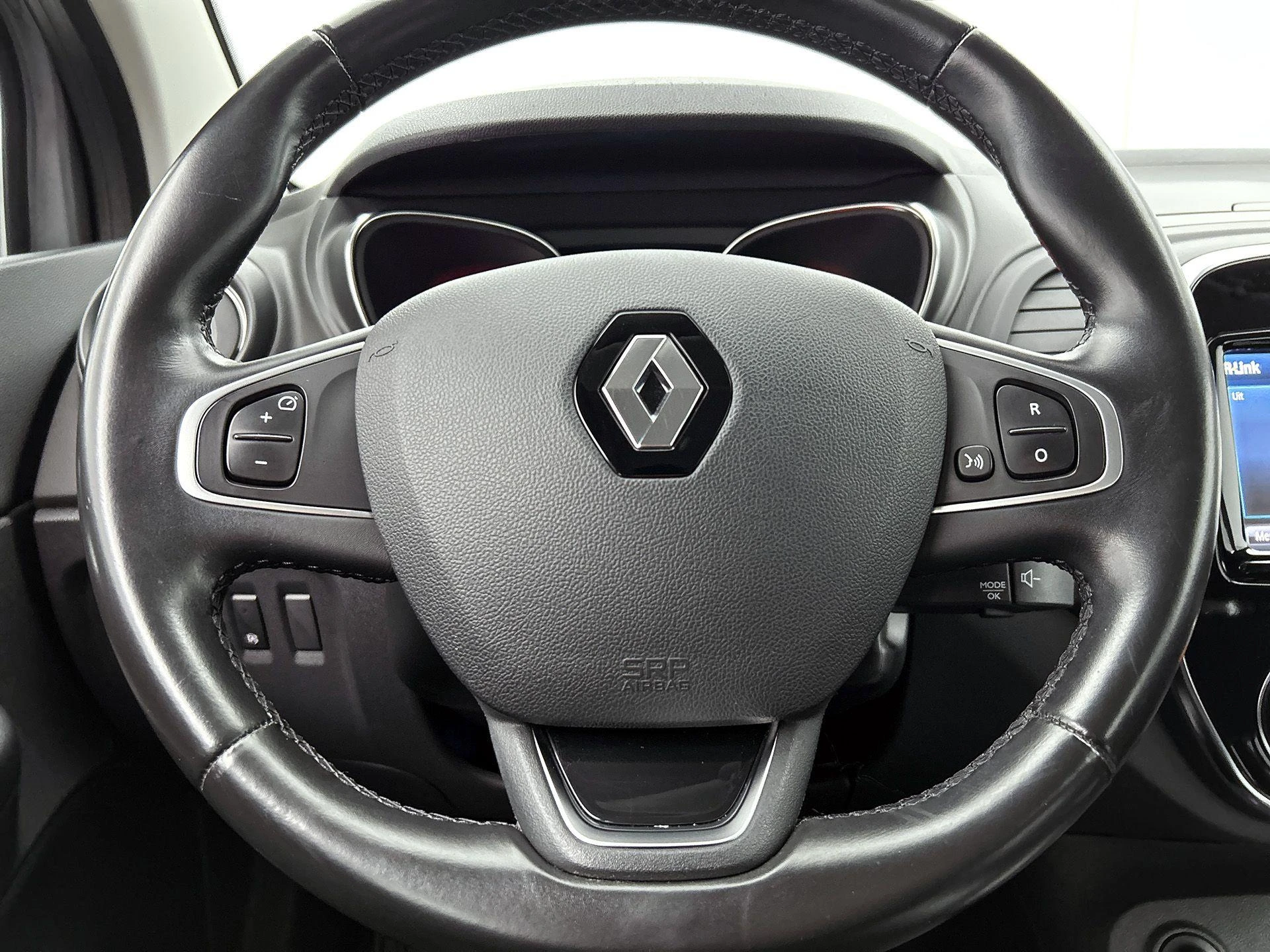 Renault-Captur-image-28