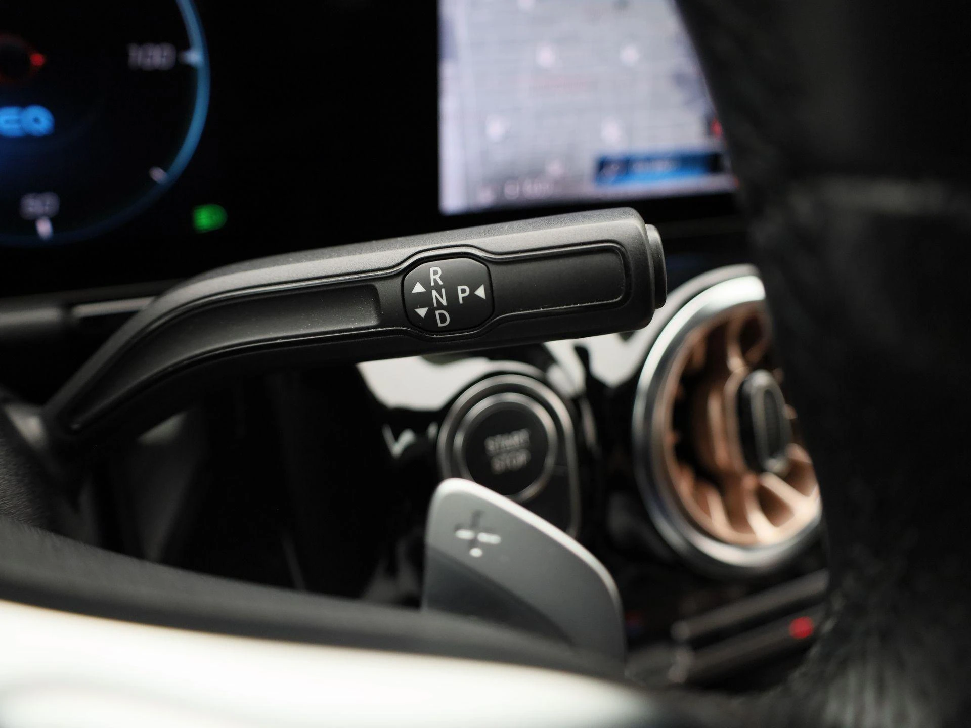 Mercedes-Benz-EQA-image-20
