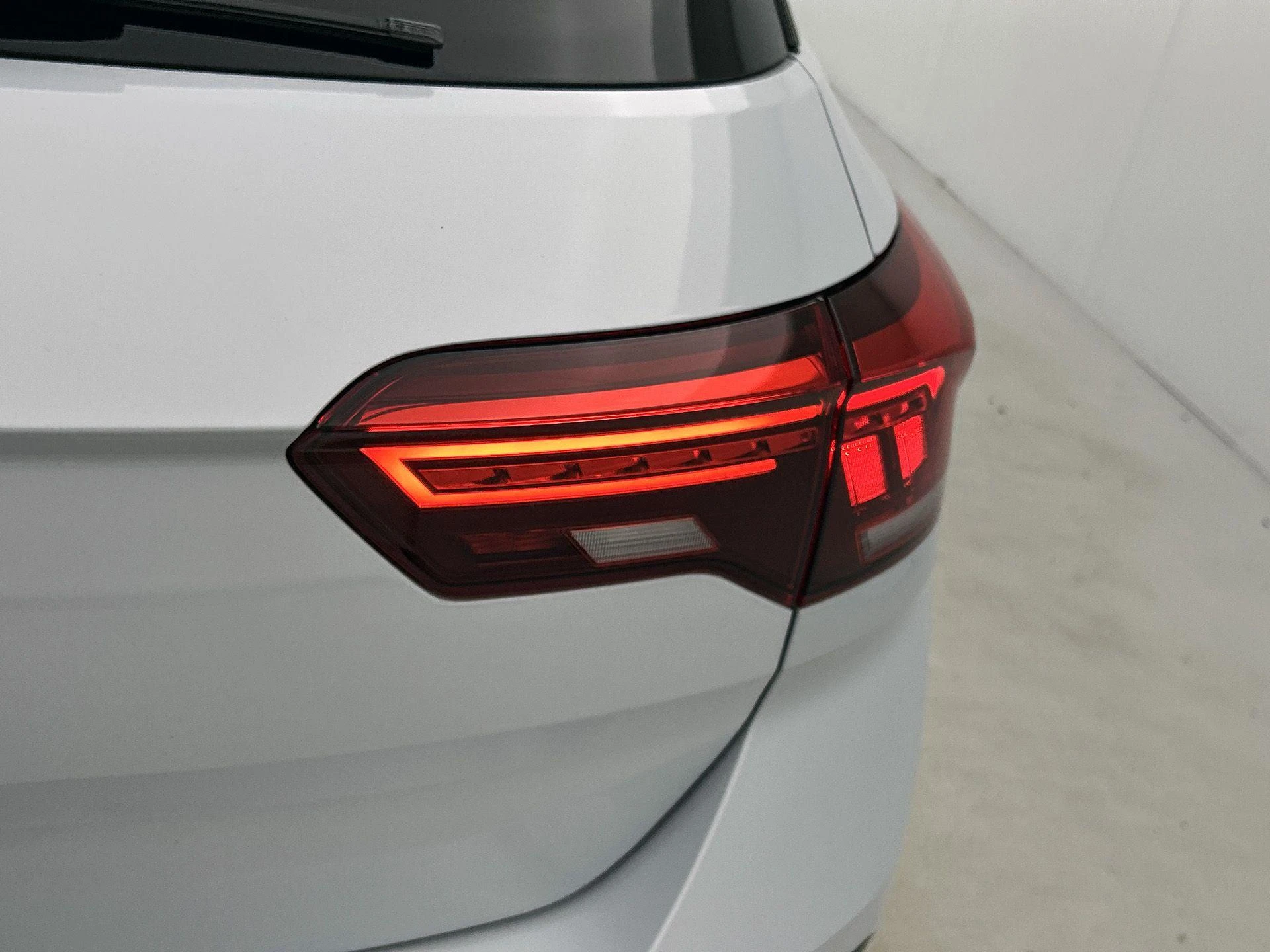 Volkswagen-T-Roc-image-21
