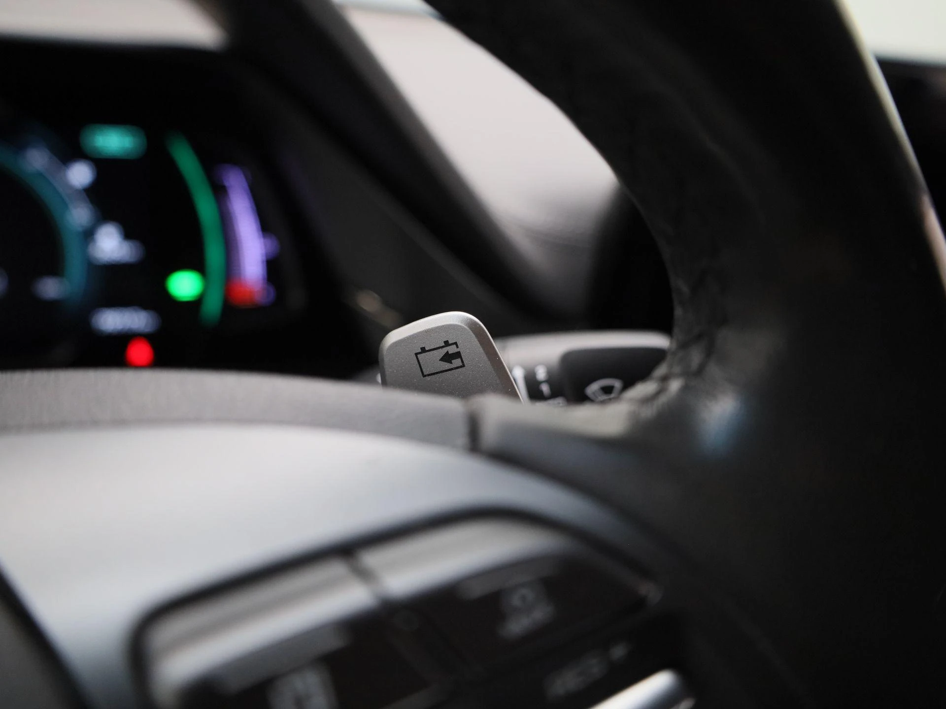 Hyundai-IONIQ-image-19
