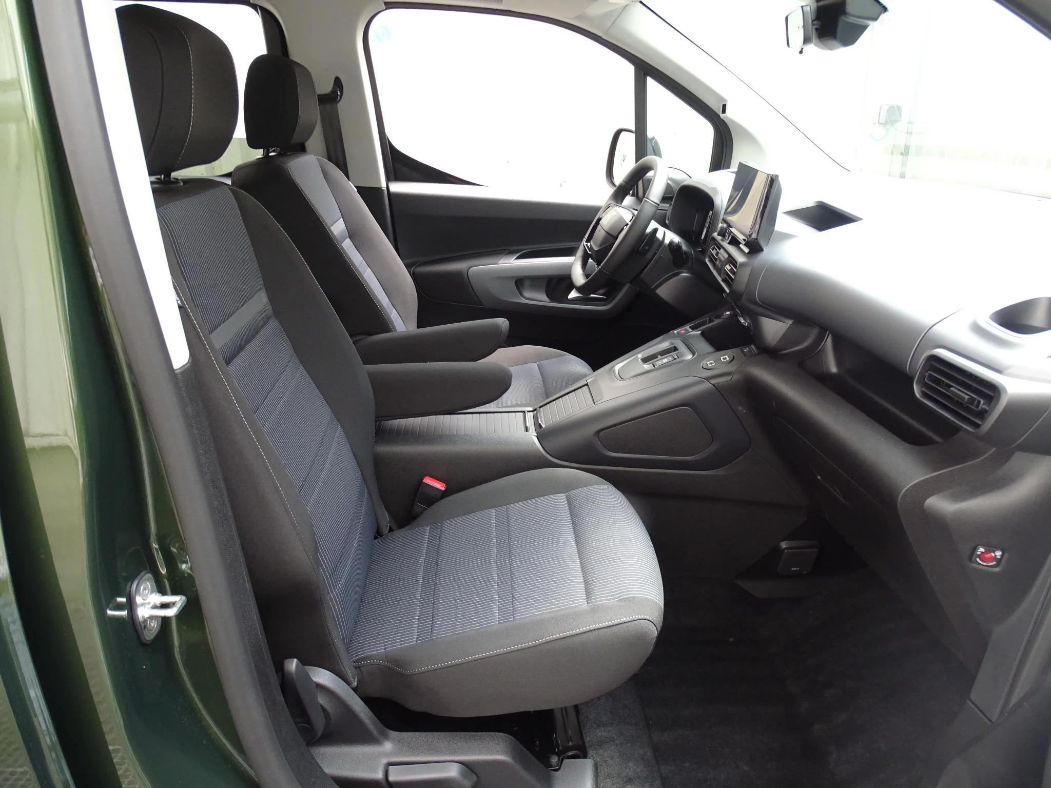 Fiat Qubo L 1.5 BlueHDI 130 S&S AT La Prima Long 7 seats gps+c