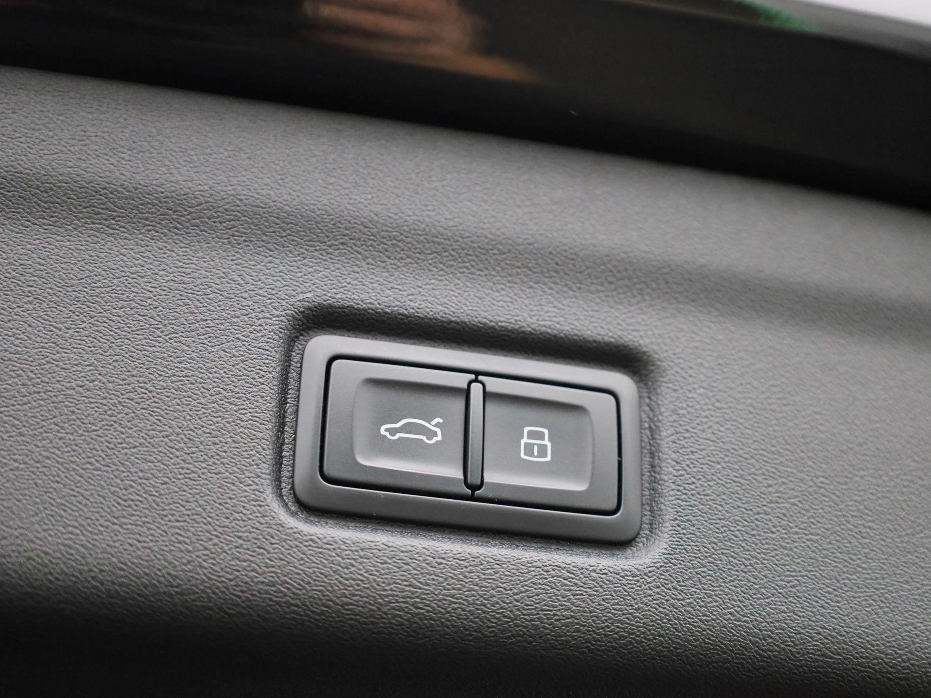 Audi-Q6 e-tron-image-14