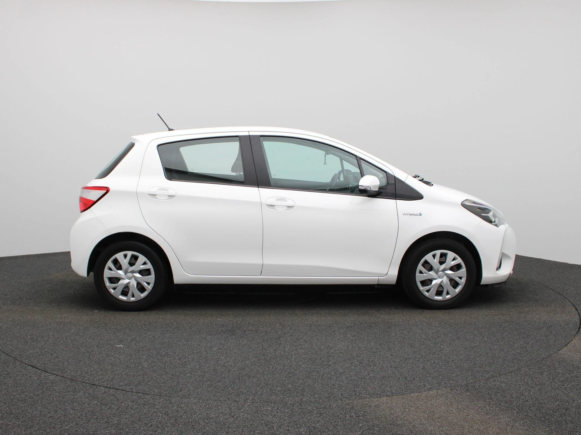 Toyota-Yaris-image-5