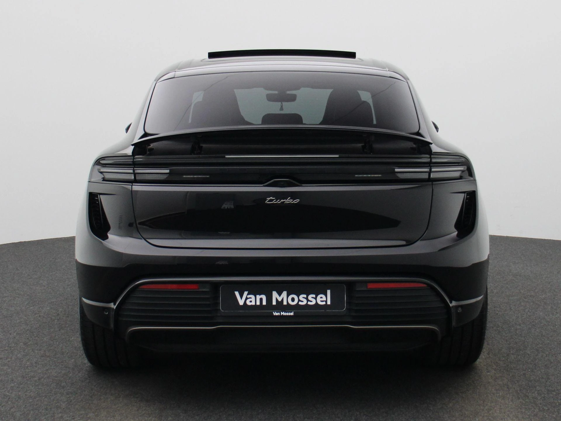 Porsche-Macan-image-4