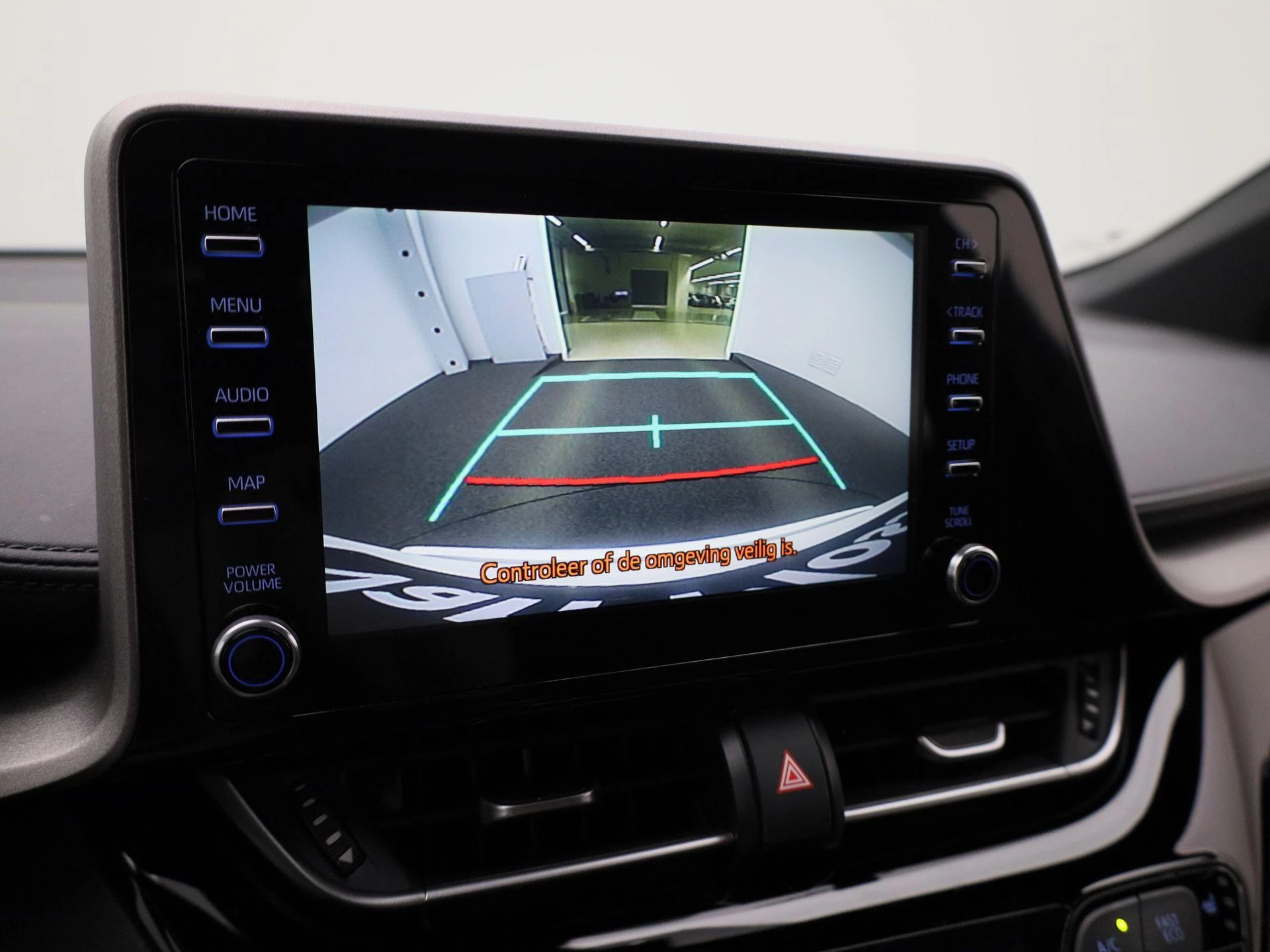 Toyota-C-HR-image-27