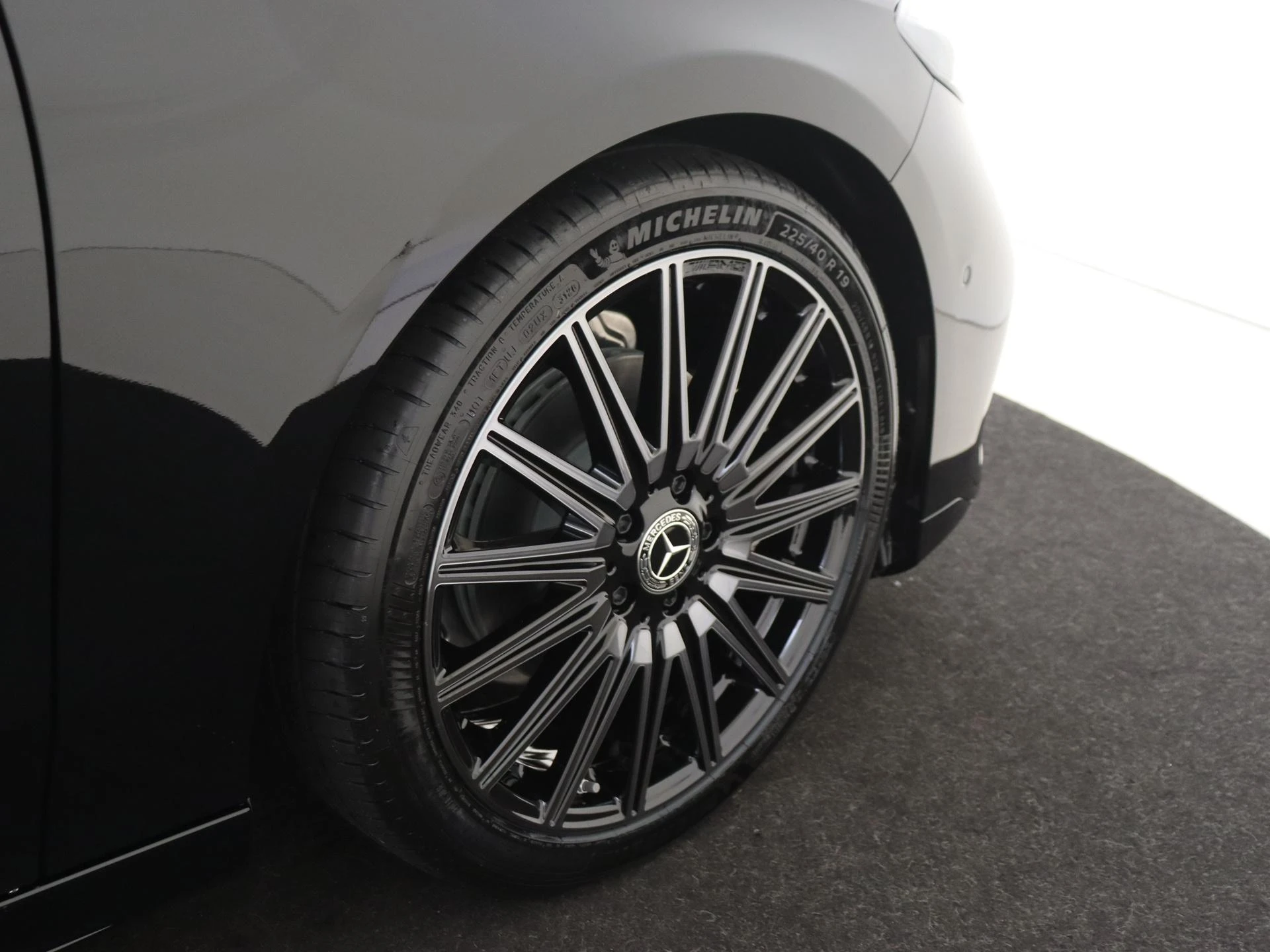 Mercedes-Benz-CLA-image-29