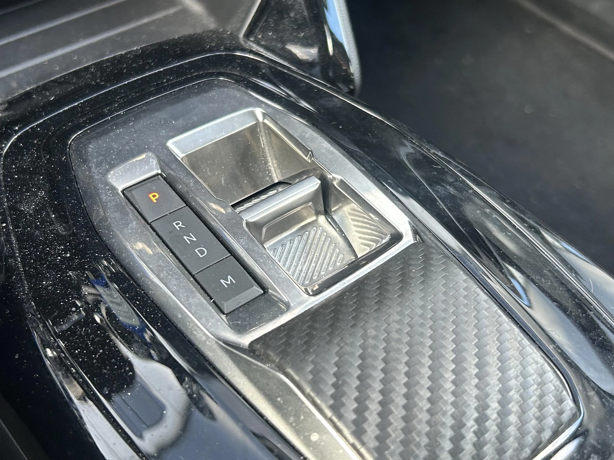 Peugeot-208-image-18