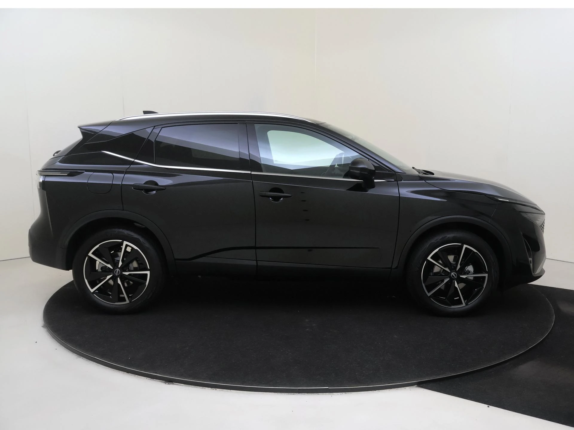 Nissan-QASHQAI-image-8