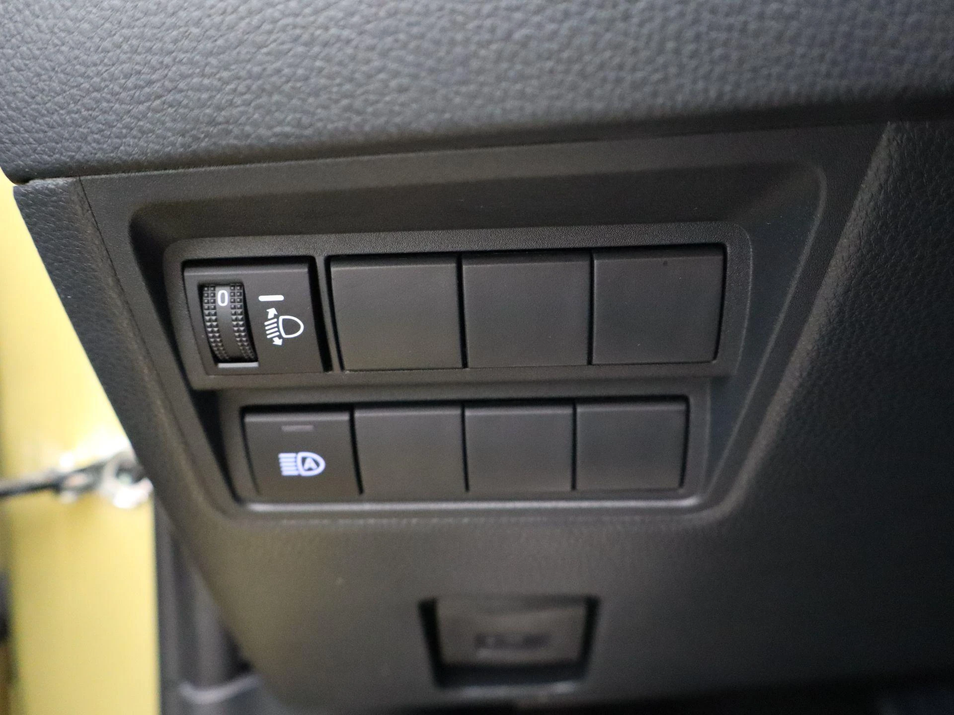 Toyota-Yaris Cross-image-19