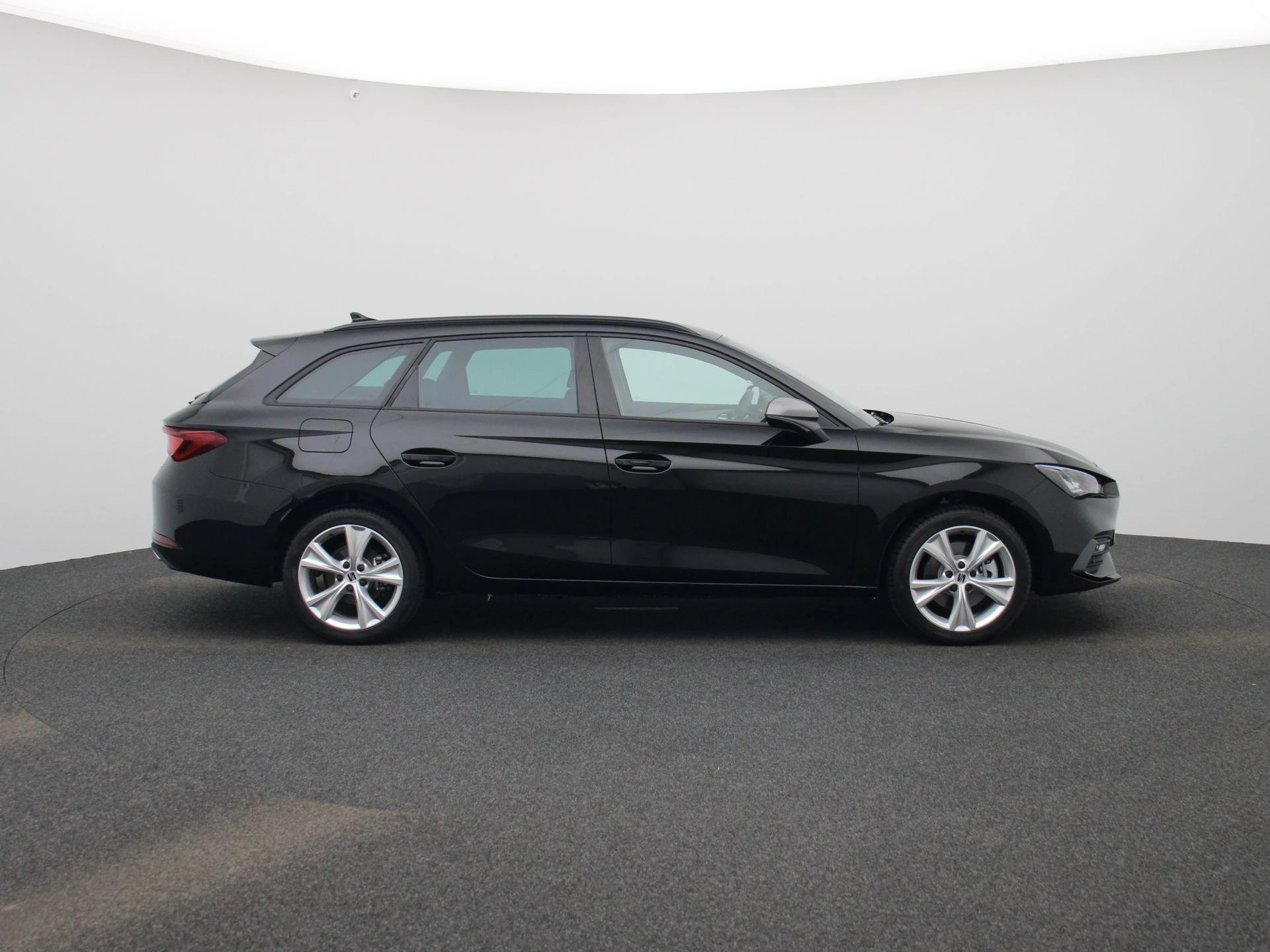 SEAT Leon Sportstourer 1.5 TSI e-Hybrid FR Business