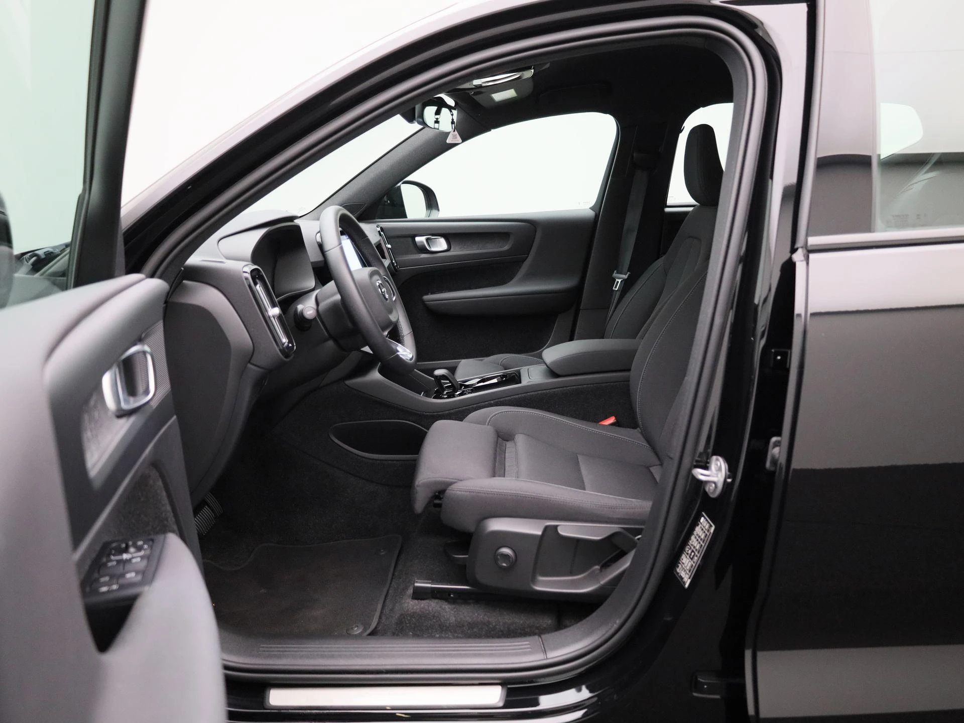 Volvo-XC40-image-9