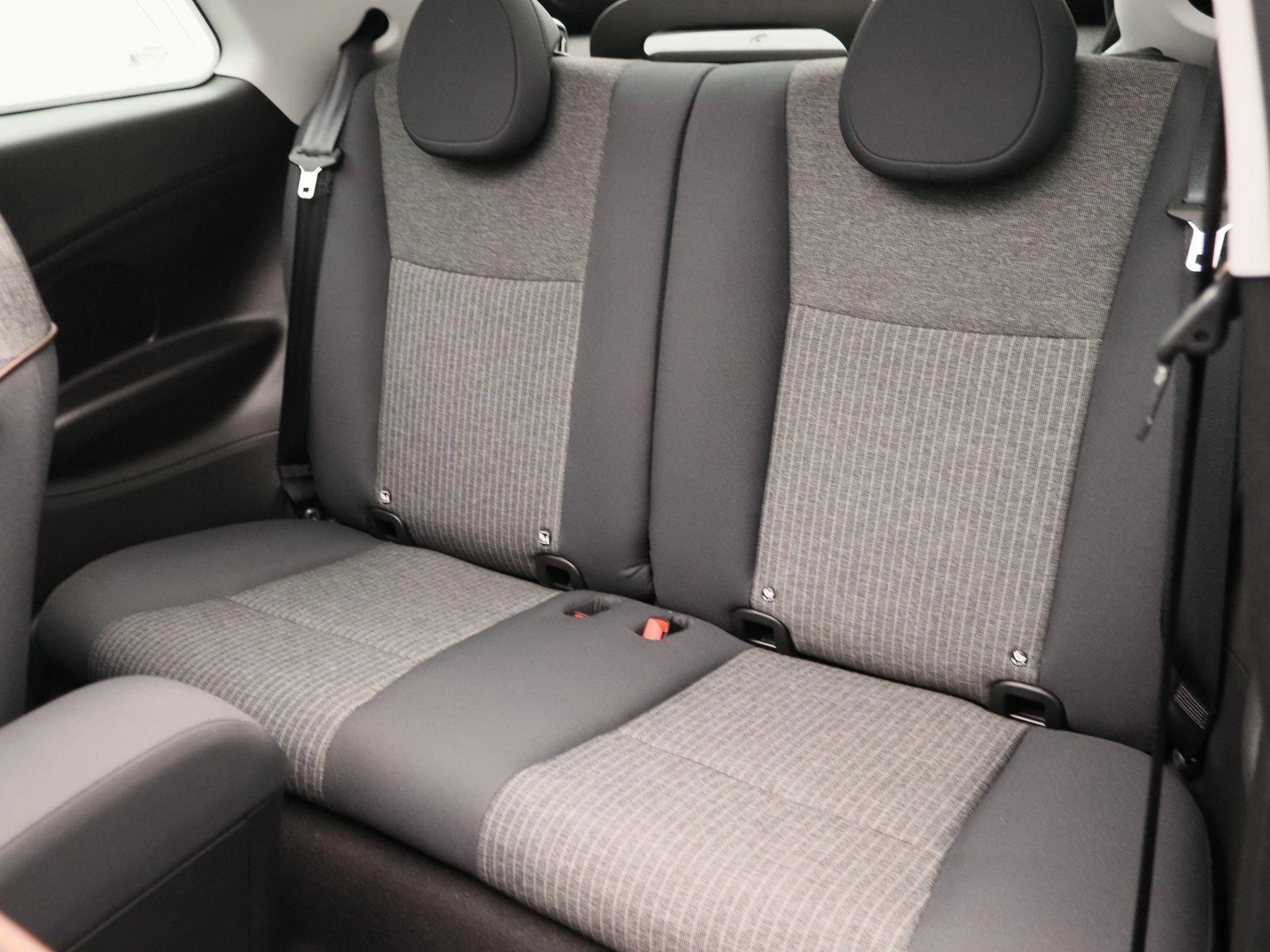 Fiat-500C-image-13