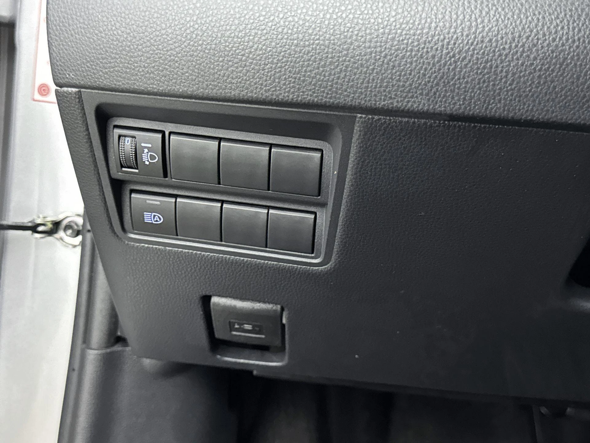 Toyota-Yaris Cross-image-14