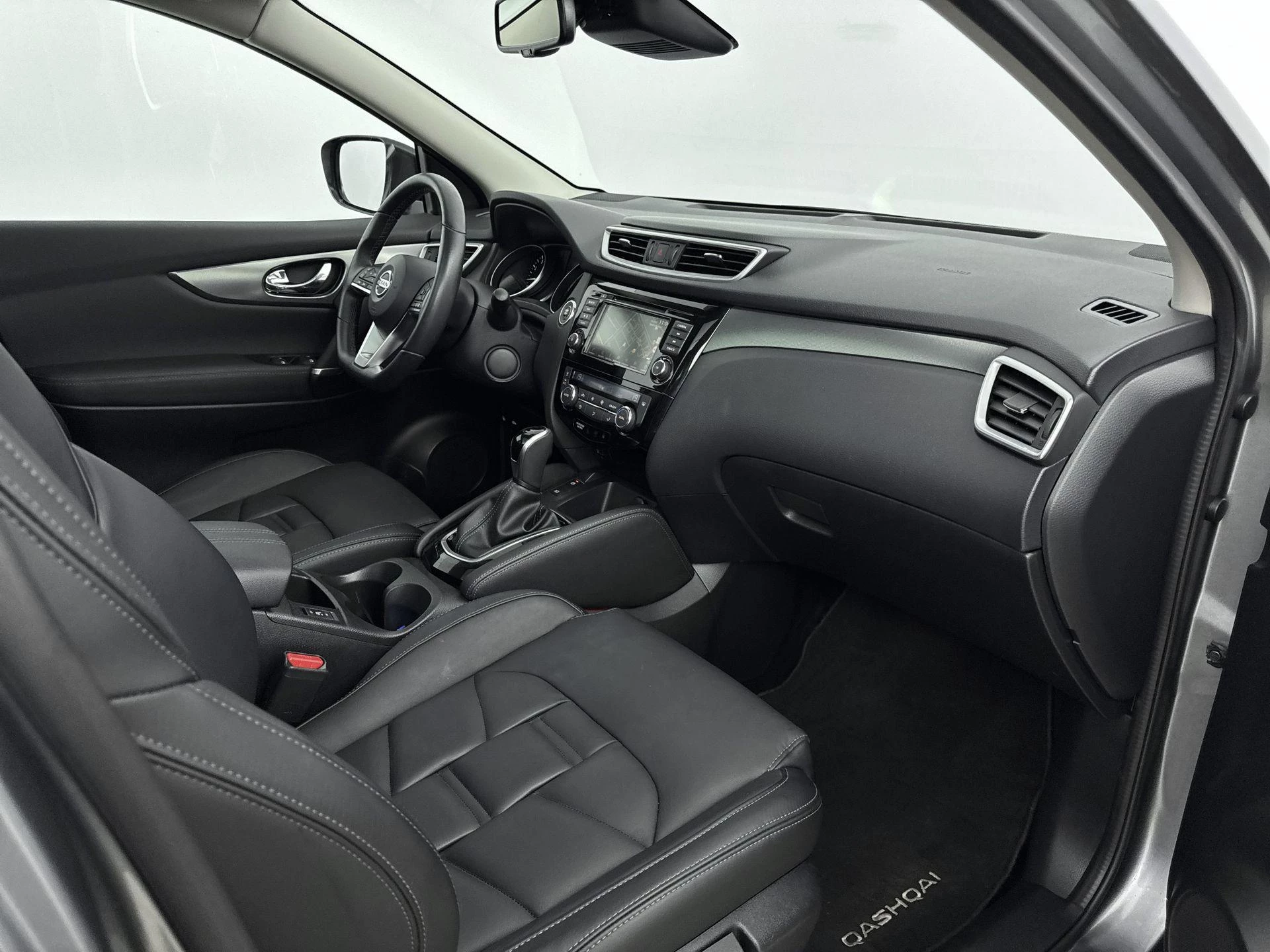 Nissan-QASHQAI-image-16