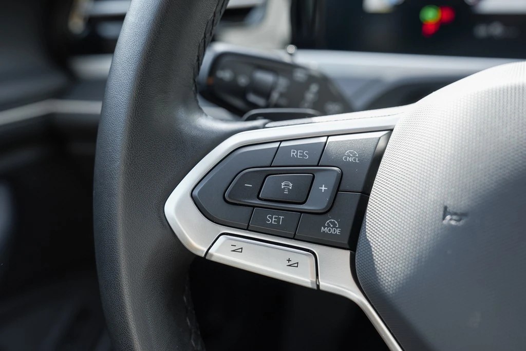 Volkswagen-Passat-image-13