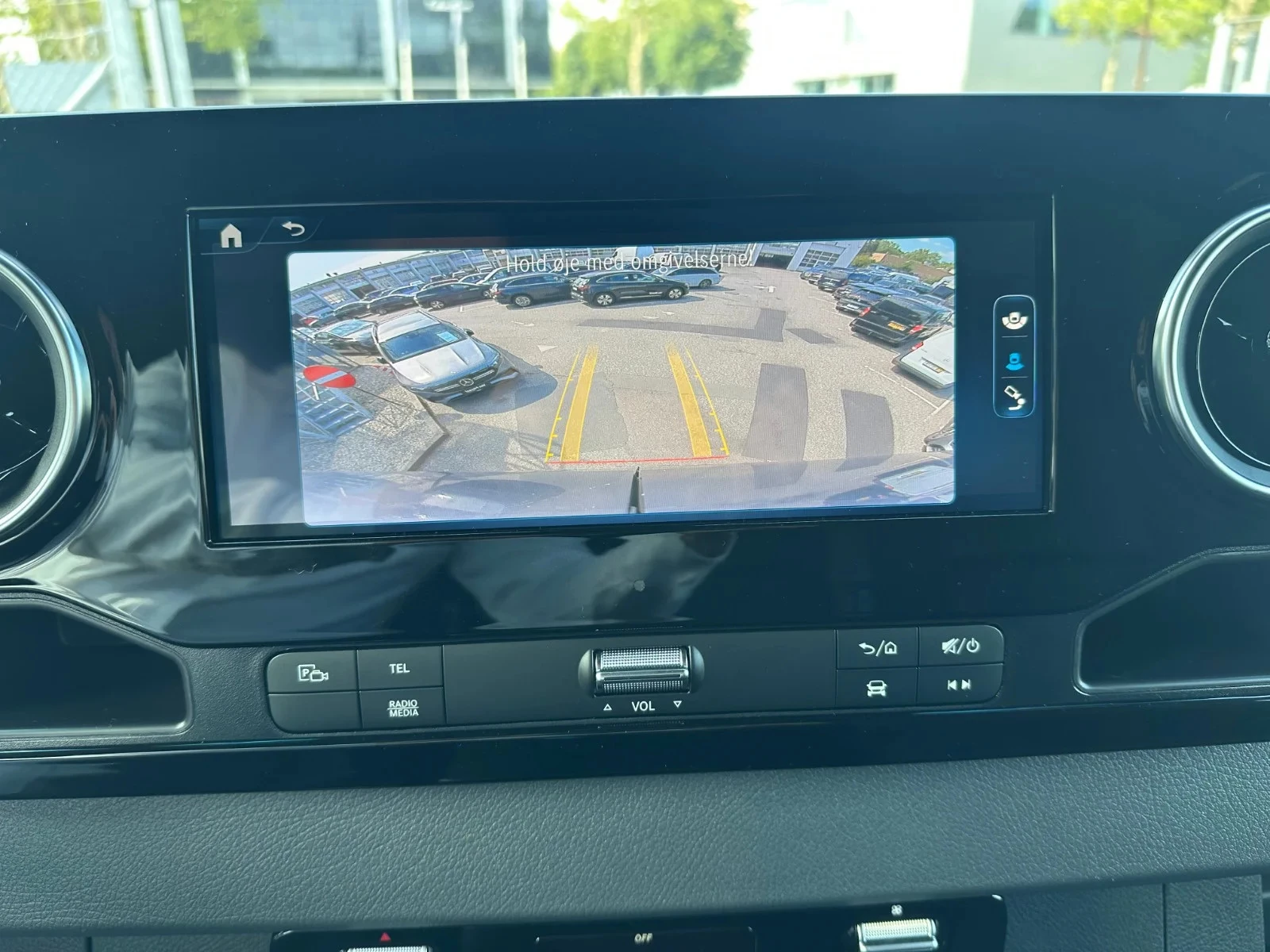 Mercedes-Benz-Sprinter-image-8