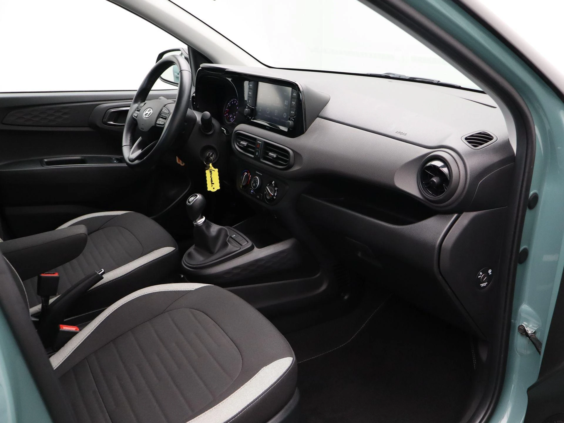 Hyundai-i10-image-28