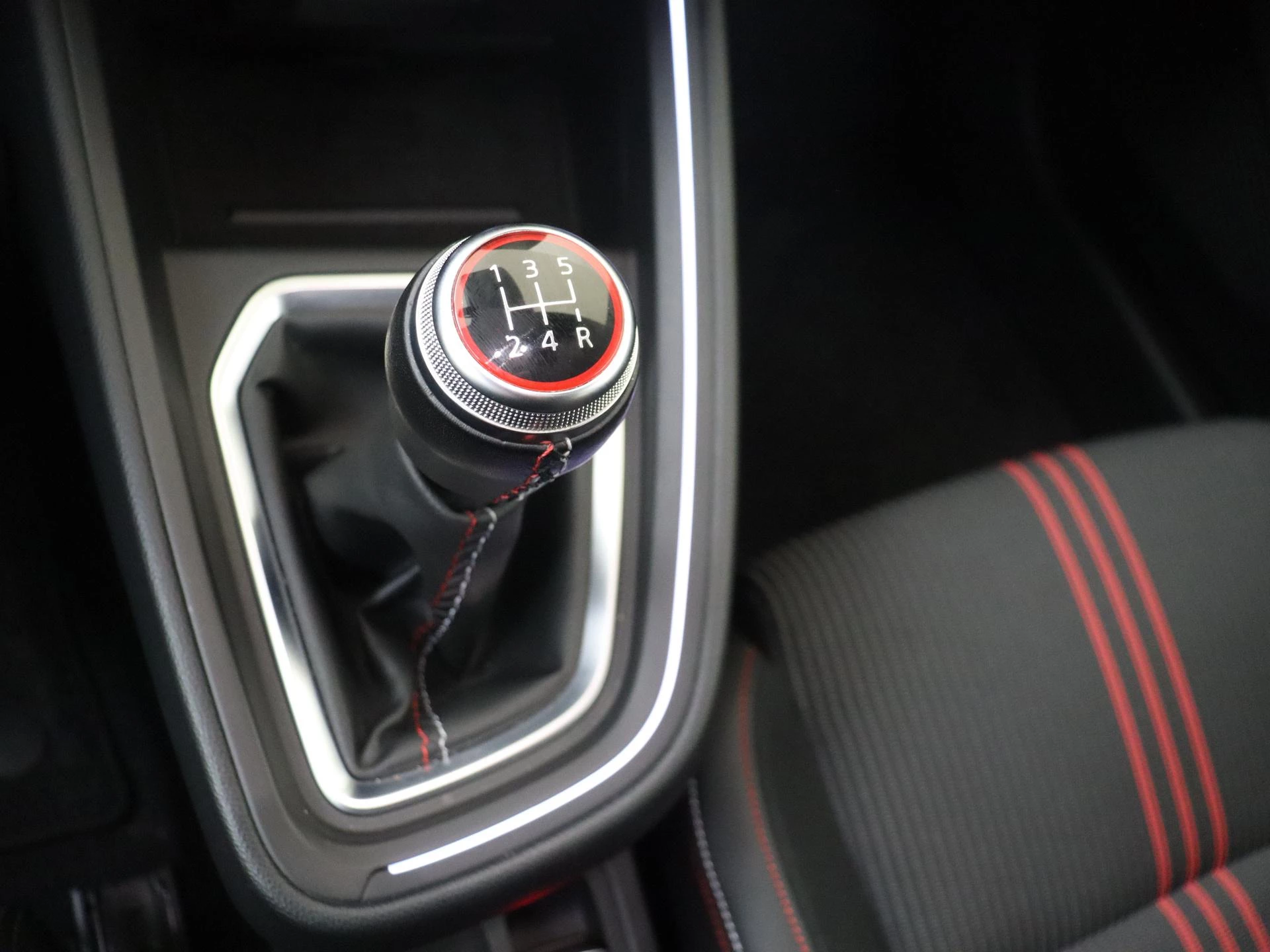 Renault-Clio-image-14