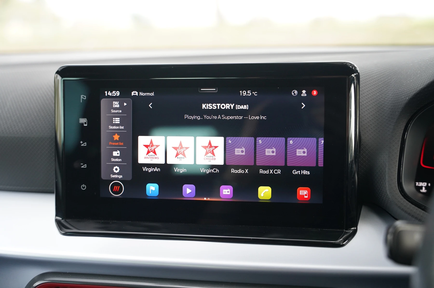 SEAT-Arona-image-26