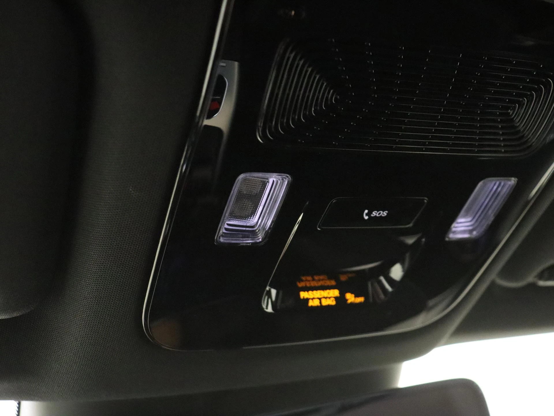 Mercedes-Benz-CLA-image-21