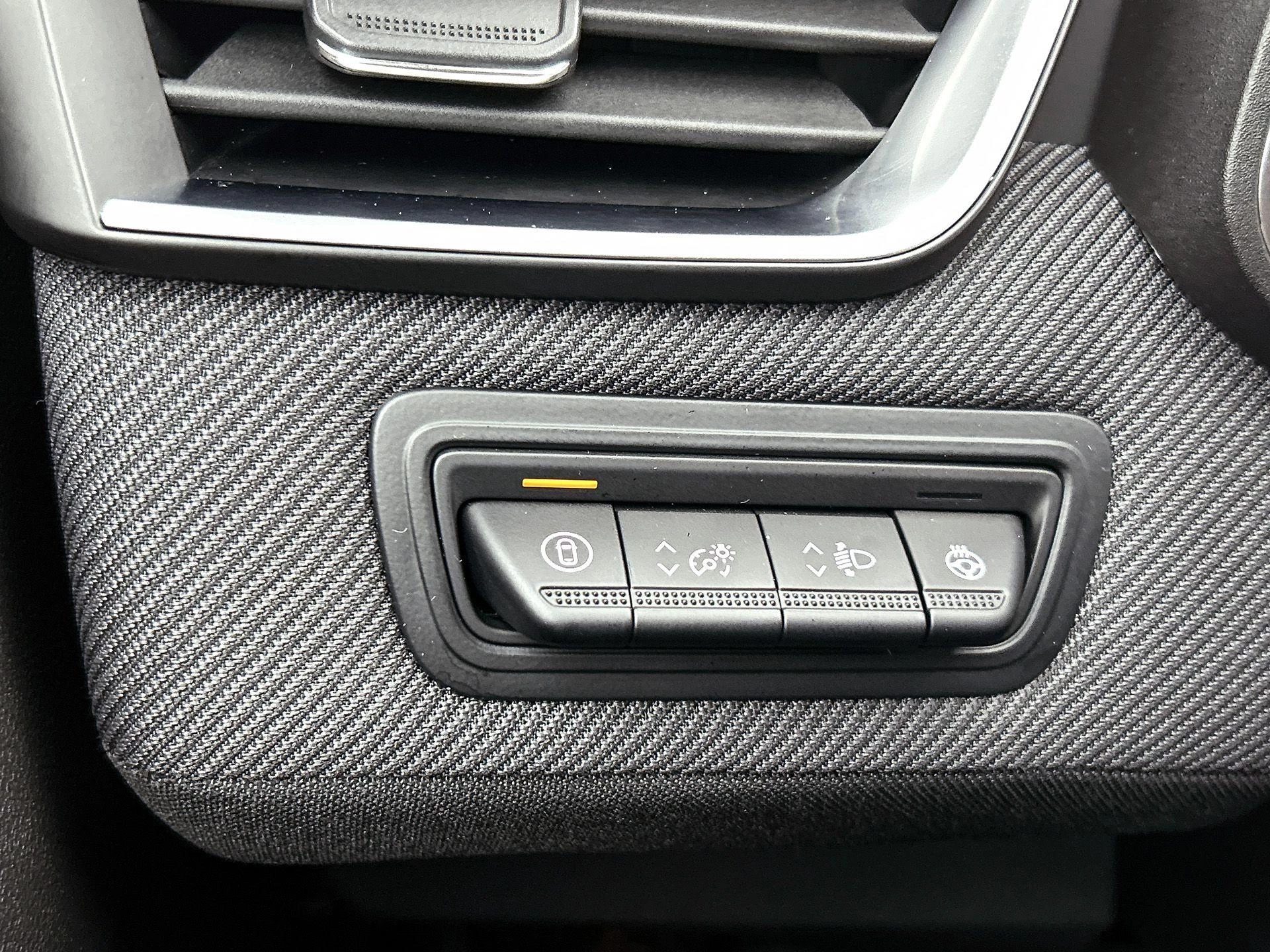 Renault-Clio-image-17