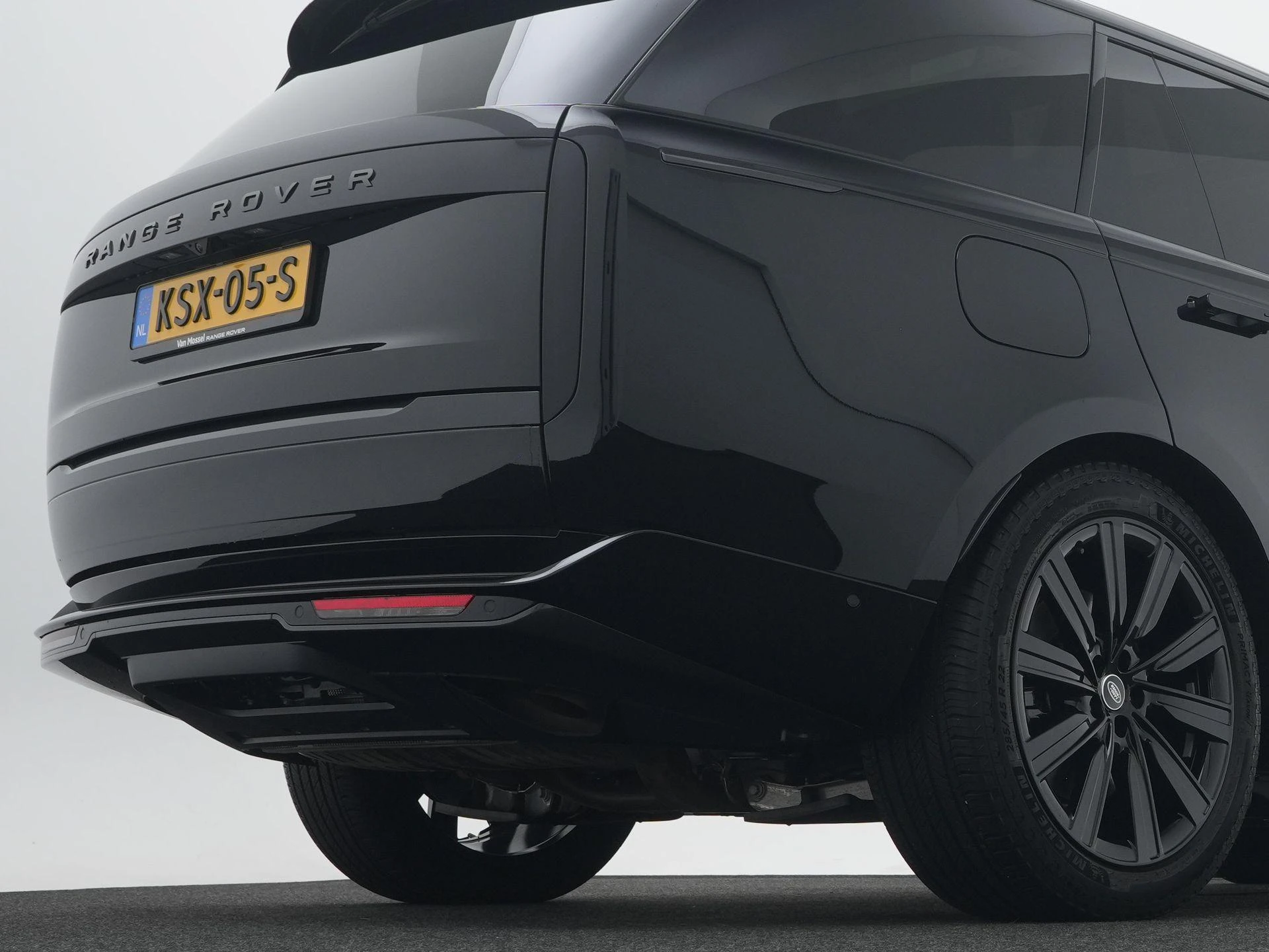 Land Rover-Range Rover-image-61
