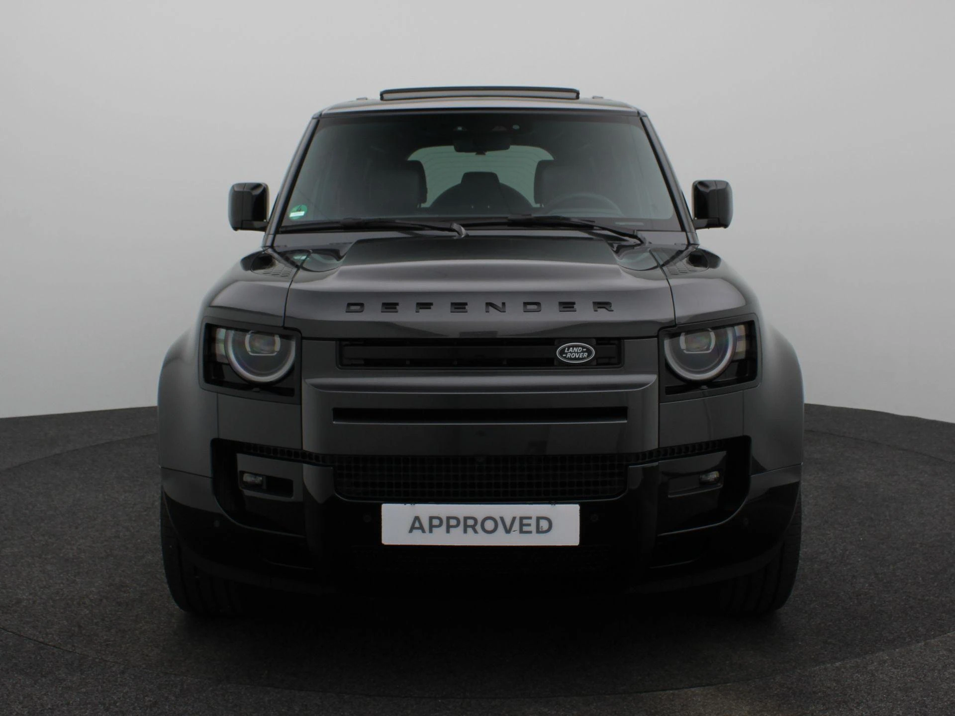 Land Rover Defender 110 2.0 P300e 110 Dynamic Edition